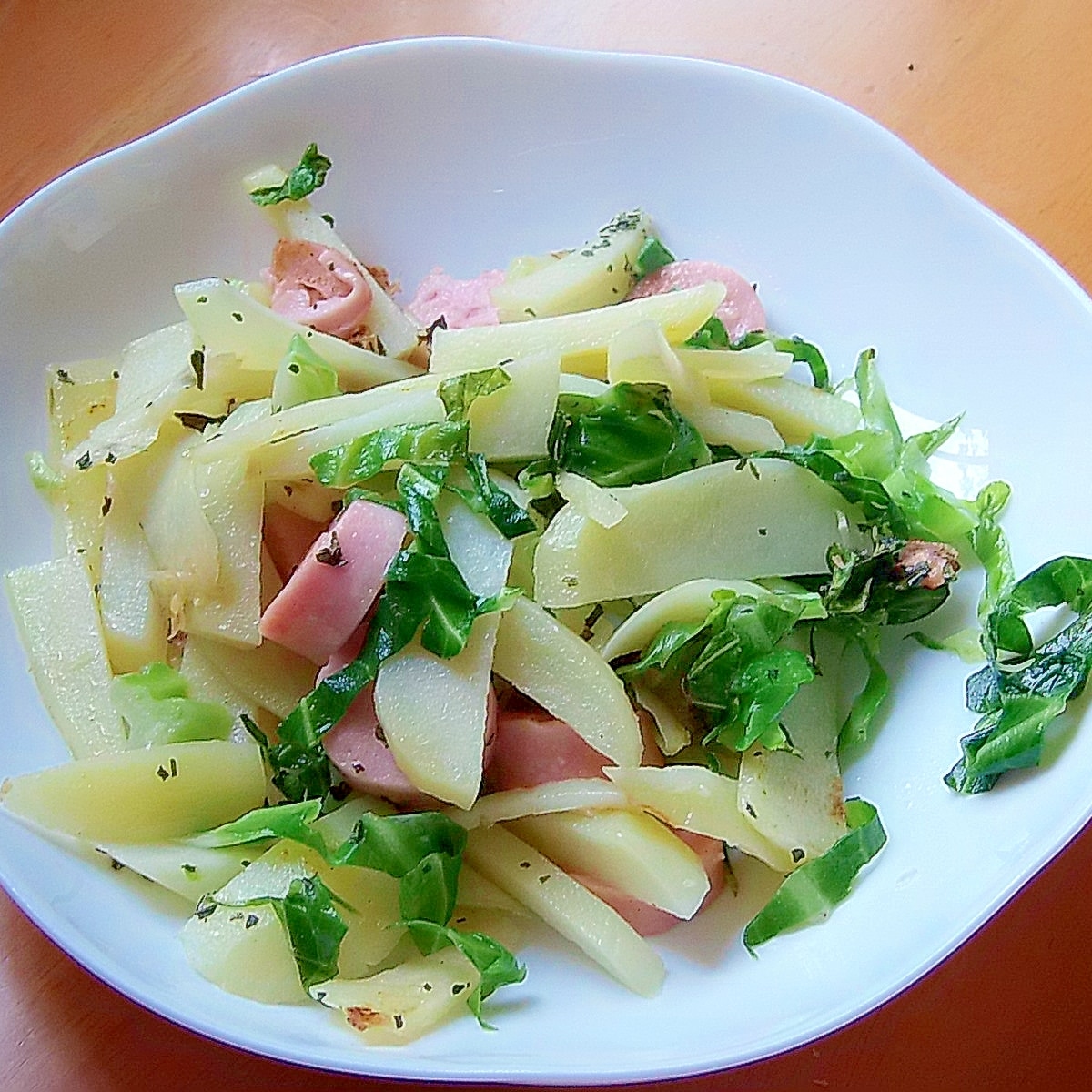 じゃがいも キャベツ 魚肉ソーセージのバジルソテー レシピ 作り方 By みぽりん9215 楽天レシピ じゃがいも キャベツ 魚肉ソーセージのバジルソテー レシピ 作り方 By みぽりん9215 楽天レシピ